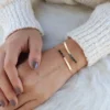 kf-S0ccfd22dc1e64f398eba21fca0e5a8ff0-Bracelet-Double-Nom-Grav-Personnalis-pour-Femme-Bijoux-R-glables-en-Acier-Inoxydable-Cadeau-Personnalis-du