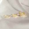 kf-S452a47c53f414e37b94928aad113a85dM-StalIBI-Bague-en-Acier-Inoxydable-avec-Nom-Personnalis-pour-Femme-Lettres-et-Documents-Dor-s-Bandes